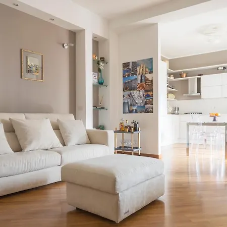 Cosmopolitan Apartment