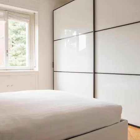 Cosmopolitan Apartment *