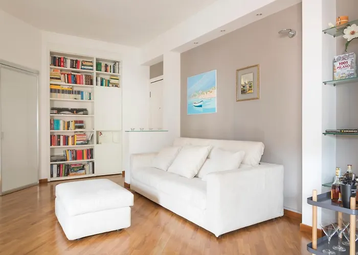 Cosmopolitan Home, 2 Bedrooms, 2 Bth, 5 Guests Apartment