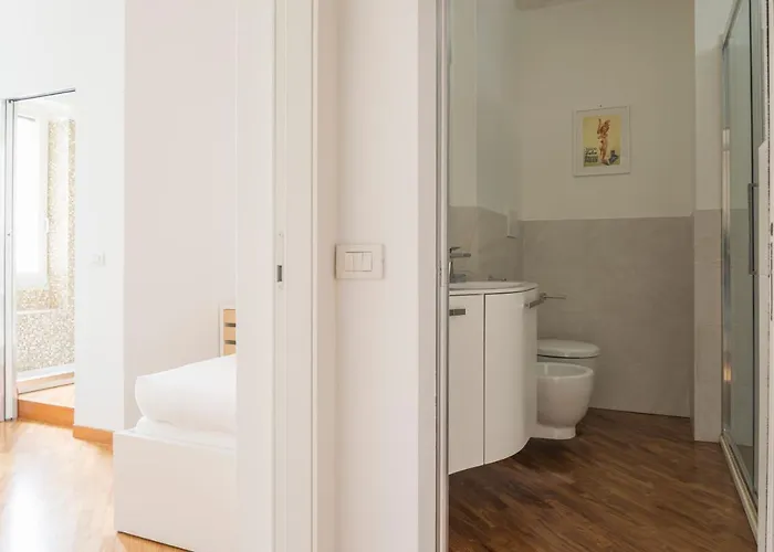 Apartment Cosmopolitan Home, 2 Bedrooms, 2 Bth, 5 Guests *