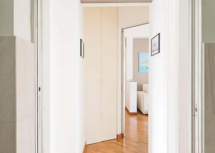 Apartment Cosmopolitan Home, 2 Bedrooms, 2 Bth, 5 Guests *
