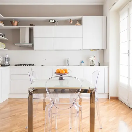 Cosmopolitan Home, 2 Bedrooms, 2 Bth, 5 Guests شقة